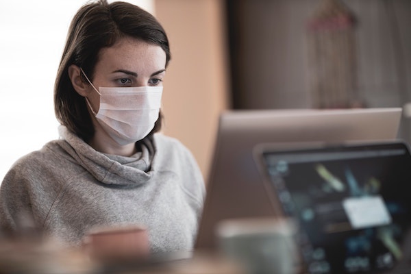 How Coronavirus Hastened the Switch to a Cashless Society
